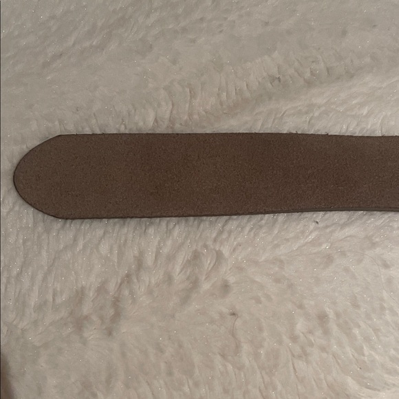 Elegant Brown Leather Wome’s XL Belt with Silver Buckle - Picture 5 of 6